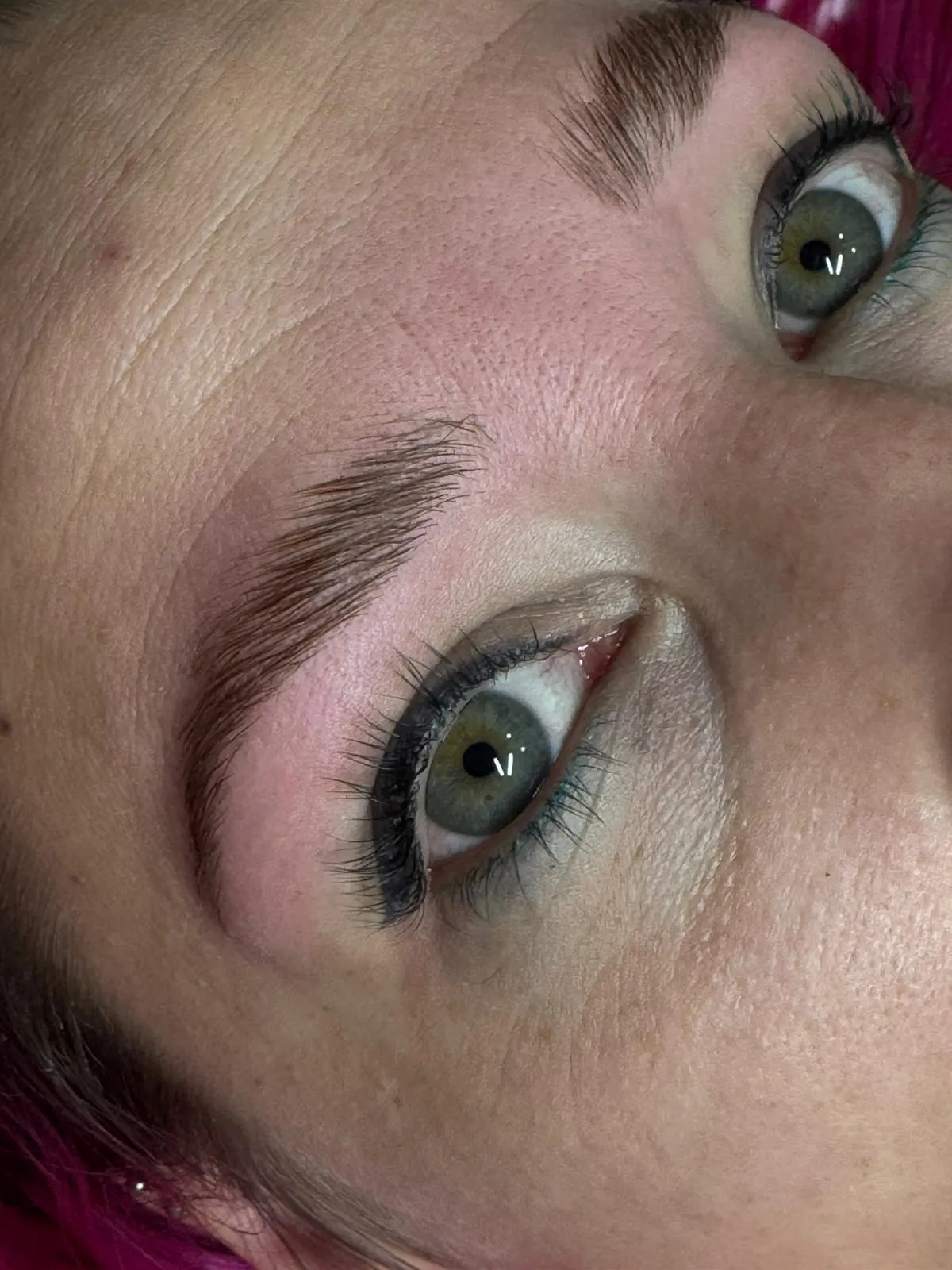 Diseño y laminado de Cejas